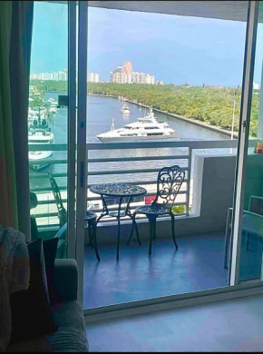 New Luxury Water Front Condo